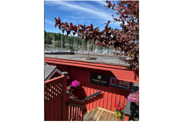 Server - Azure Pier - Brentwood Bay - Part-time